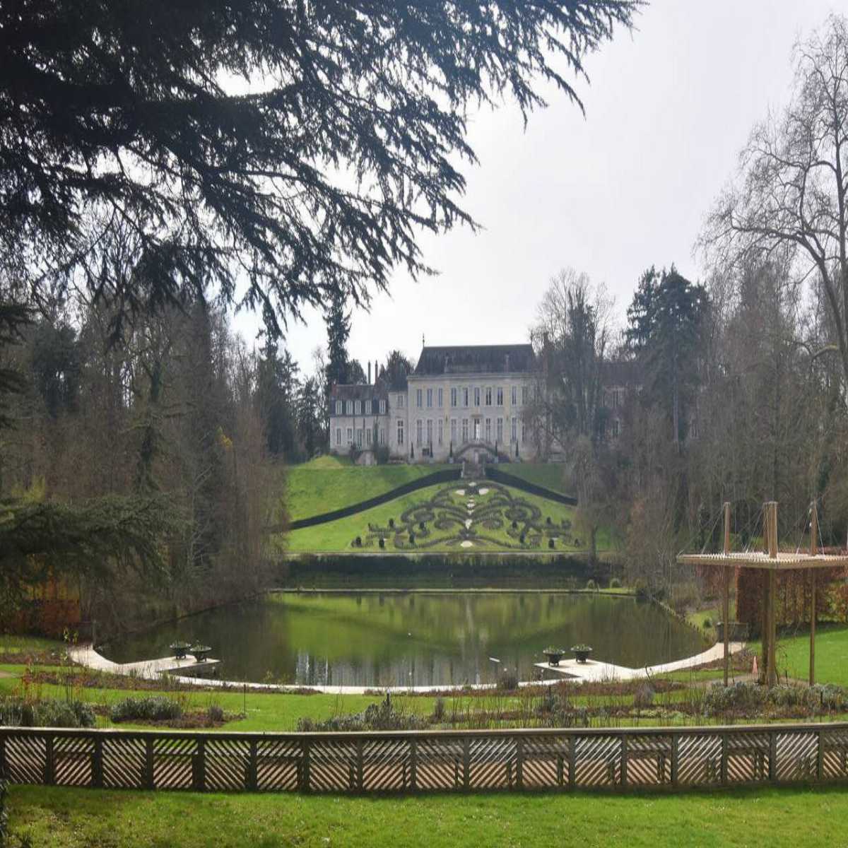 Saint Jean De La Ruelle webcam